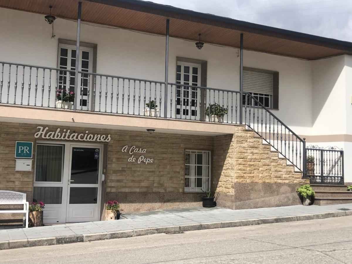 Habitaciones A Casa De Pepe Triacastela Ngoại thất bức ảnh