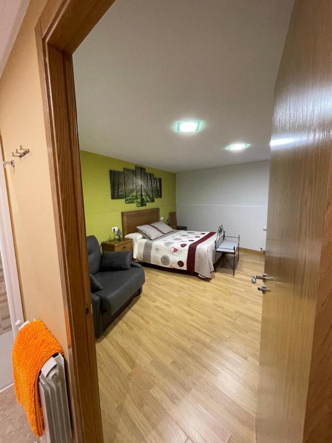 Habitaciones A Casa De Pepe Triacastela Ngoại thất bức ảnh